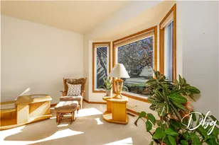 252 Carters Grove Ct, Grayslake, IL 60030 - Photo 5