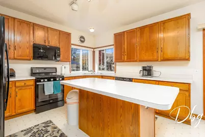 252 Carters Grove Court, Grayslake, IL 60030 - Photo 15