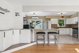 208 S River Rd, Fox River Grove, IL 60021 - Photo 5