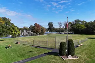 208 S River Rd, Fox River Grove, IL 60021 - Photo 35