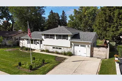 208 S River Road, Fox River Grove, IL 60021 - Photo 23