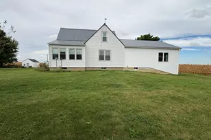 1151 Melugins Grove Rd, Compton, IL 61318 - Photo 3