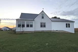 1151 Melugins Grove Rd, Compton, IL 61318 - Photo 1