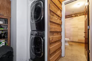 2425 W 14th St, Chicago, IL 60608 - Photo 13