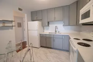 650 Murray Ln, Des Plaines, IL 60016 - Photo 5