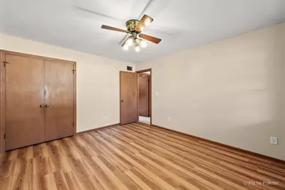 977 Lindenwood Drive, Aurora, IL 60506 - Photo 13