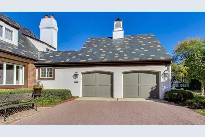 105 Burr Ridge Club Drive, Burr Ridge, IL 60527 - Photo 3