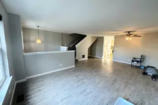 924 Clover Ln, Pingree Grove, IL 60140 - Photo 5