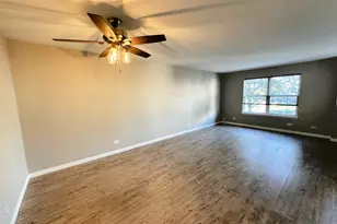 924 Clover Ln, Pingree Grove, IL 60140 - Photo 3