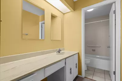 2000 Saint Regis Drive #6G, Lombard, IL 60148 - Photo 13