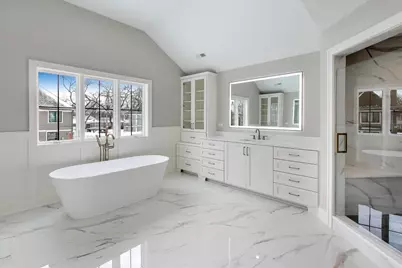 160 E Cayuga Avenue, Elmhurst, IL 60126 - Photo 15