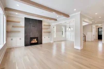 160 E Cayuga Avenue, Elmhurst, IL 60126 - Photo 3