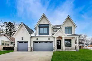 160 E Cayuga Ave, Elmhurst, IL 60126 - Photo 1