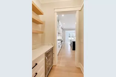 160 E Cayuga Avenue, Elmhurst, IL 60126 - Photo 9