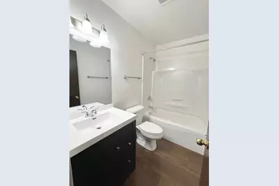 222 S Tryon Street #8, Woodstock, IL 60098 - Photo 11