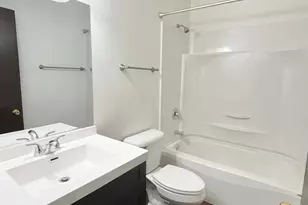 222 S Tryon St, Woodstock, IL 60098 - Photo 11