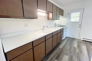 222 S Tryon St, Woodstock, IL 60098 - Photo 3