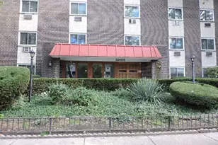 10015 Beverly Dr, Skokie, IL 60076 - Photo 3