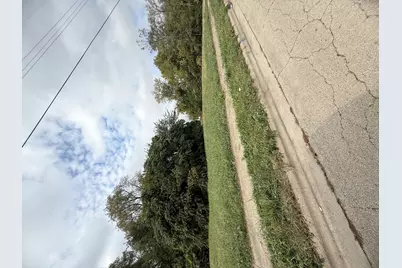 705 Newport Avenue, Rockford, IL 61102 - Photo 3