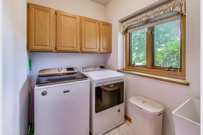 8720 Galleria Court, Spring Grove, IL 60081 - Photo 15