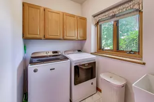 8720 Galleria Ct, Spring Grove, IL 60081 - Photo 15