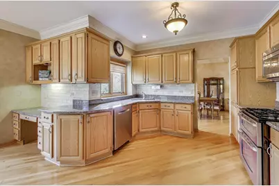 8720 Galleria Court, Spring Grove, IL 60081 - Photo 7