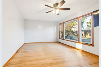 434 N Manchester Drive, Chicago Heights, IL 60411 - Photo 3