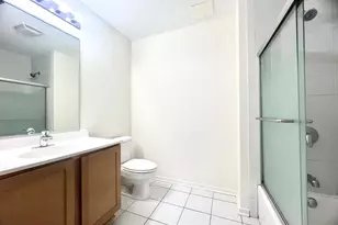 1 E 8th St, Chicago, IL 60605 - Photo 17