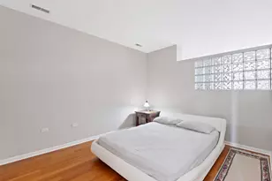 1572 Maple Ave, Evanston, IL 60201 - Photo 11