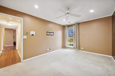 1860 Huntington Boulevard #E, Hoffman Estates, IL 60169 - Photo 13