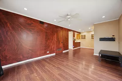 1860 Huntington Boulevard #E, Hoffman Estates, IL 60169 - Photo 5