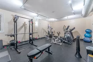 4240 N Clarendon Ave, Chicago, IL 60613 - Photo 15