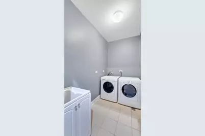 2417 W Fillmore Street #1, Chicago, IL 60612 - Photo 9