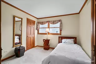 567 Roxbury Dr, Naperville, IL 60565 - Photo 21