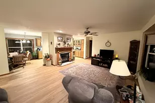 405 Club Cir, Belvidere, IL 61008 - Photo 3