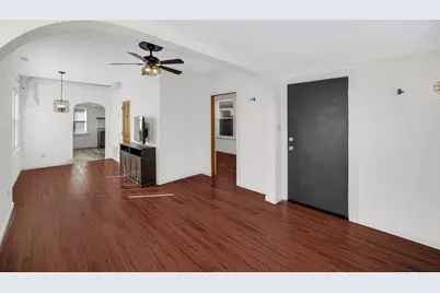 10912 S Avenue J, Chicago, IL 60617 - Photo 5