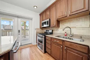 3523 W Hirsch St, Chicago, IL 60651 - Photo 9