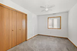 15701 Peggy Ln, Oak Forest, IL 60452 - Photo 9