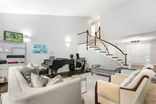 55 Trowbridge Cir, Lake Bluff, IL 60044 - Photo 5