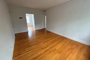 2004 W Jarvis Ave, Chicago, IL 60645 - Photo 3