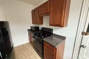 2004 W Jarvis Ave, Chicago, IL 60645 - Photo 11