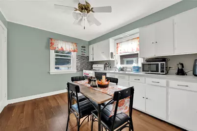 9427 S Utica Avenue, Evergreen Park, IL 60805 - Photo 7