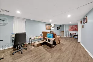 9427 S Utica Ave, Evergreen Park, IL 60805 - Photo 11