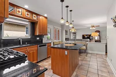 [Address not provided], Arlington Heights, IL 60004 - Photo 5