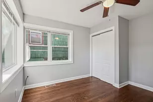 10216 S Emerald Ave, Chicago, IL 60628 - Photo 15