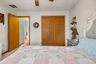 709 Erin Dr, Champaign, IL 61822 - Photo 19