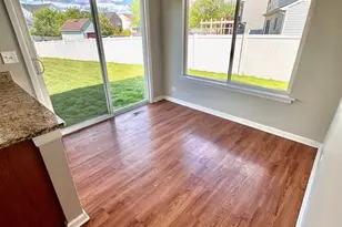 1458 Woodland Dr, South Elgin, IL 60177 - Photo 7