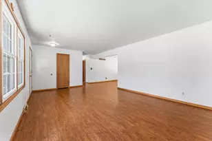 1101 McDougal Rd, Mahomet, IL 61853 - Photo 5