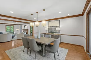 1 Hidden Lake Dr, Burr Ridge, IL 60527 - Photo 5