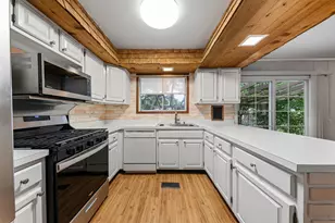 1133 Bramble Ave, Bolingbrook, IL 60490 - Photo 9